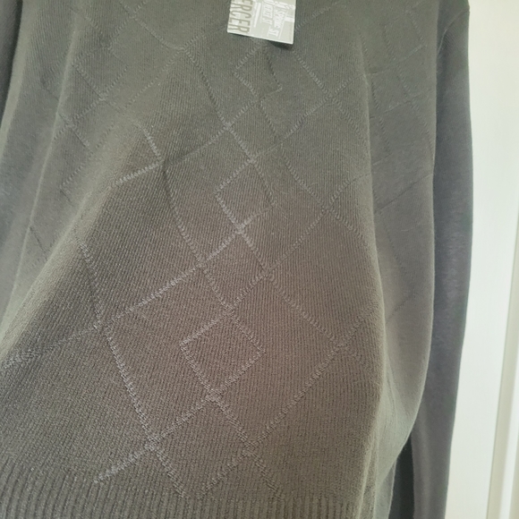 Spring + Mercer Style 67101V Black Lightweight Sweater - Picture 4 of 7